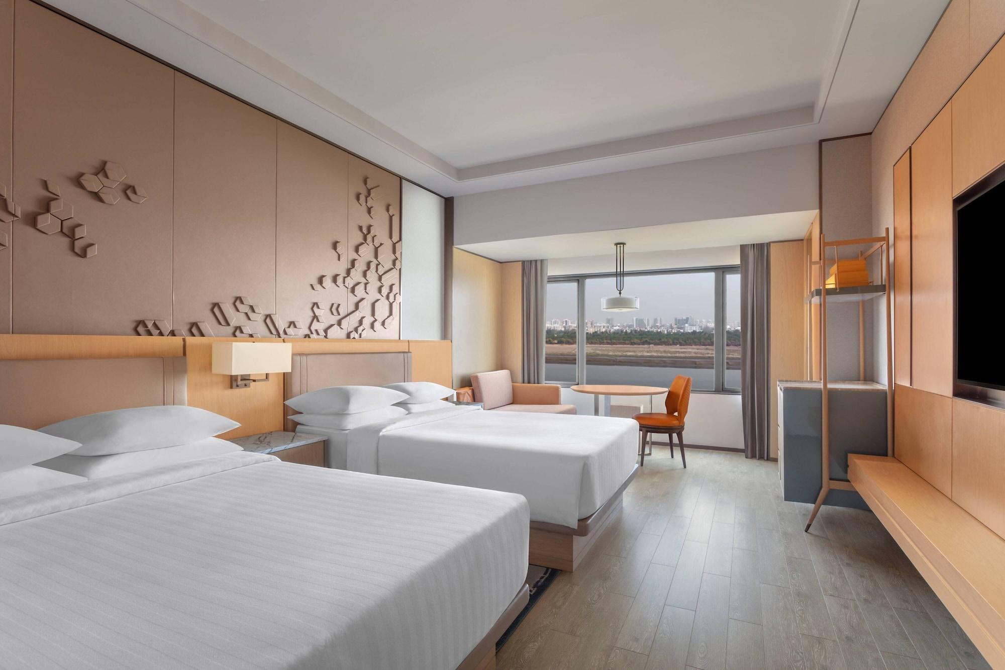 Surat Marriott Hotel Ngoại thất bức ảnh