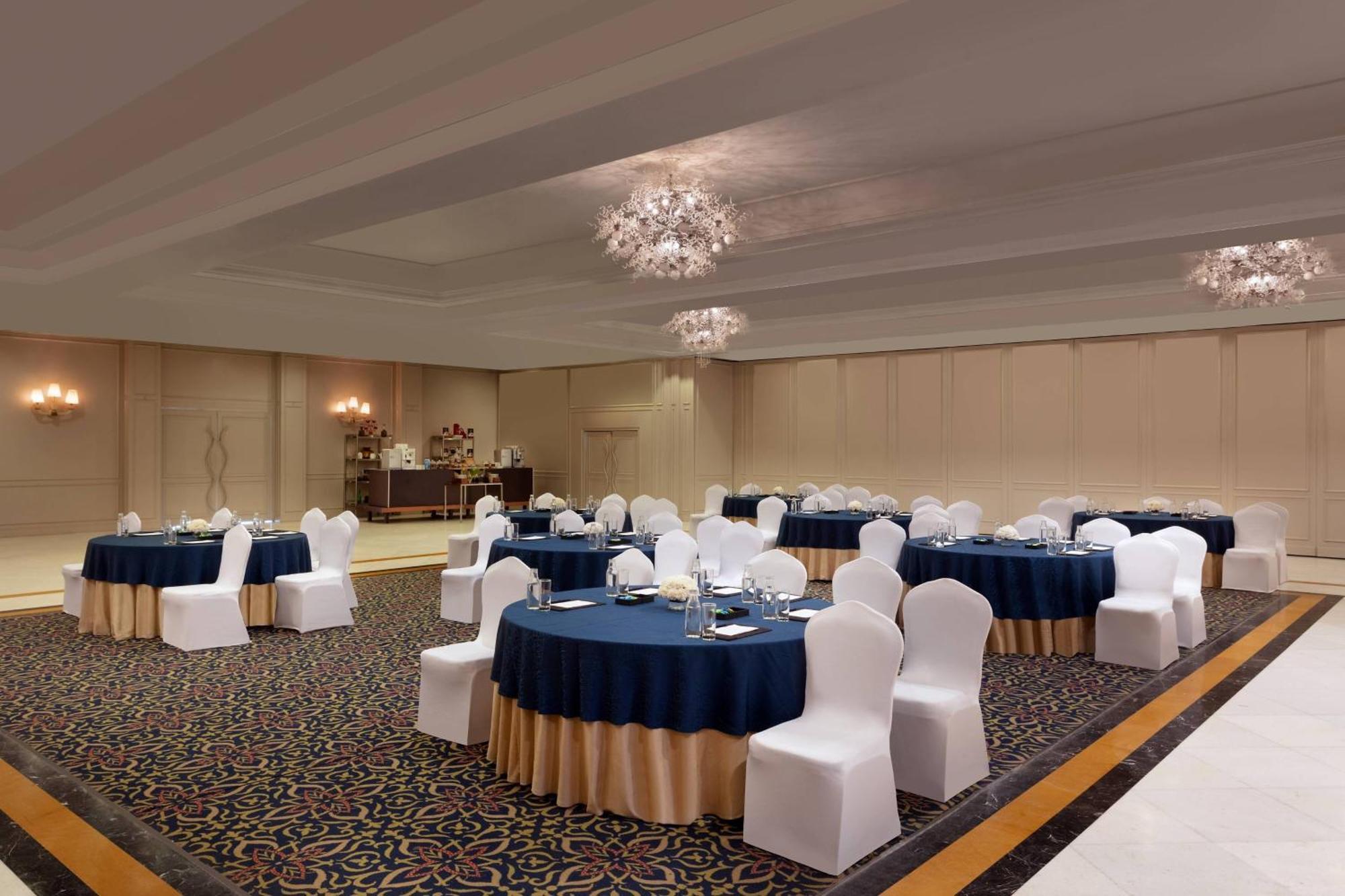 Surat Marriott Hotel Ngoại thất bức ảnh