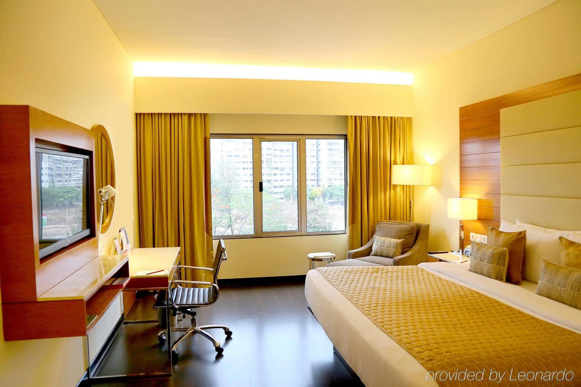 Surat Marriott Hotel Ngoại thất bức ảnh
