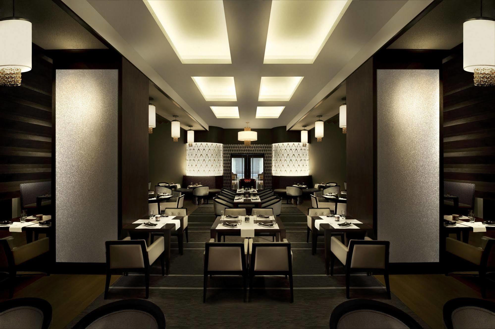 Surat Marriott Hotel Nhà hàng bức ảnh